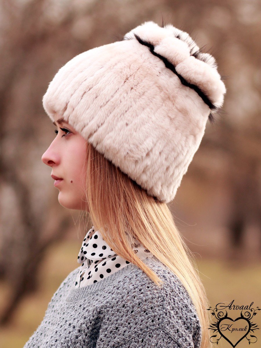 Шапка из меха кролика