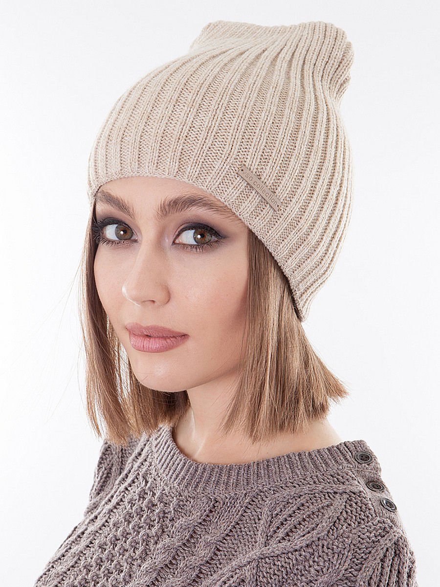 Шапка на круговых спицах с отворотом