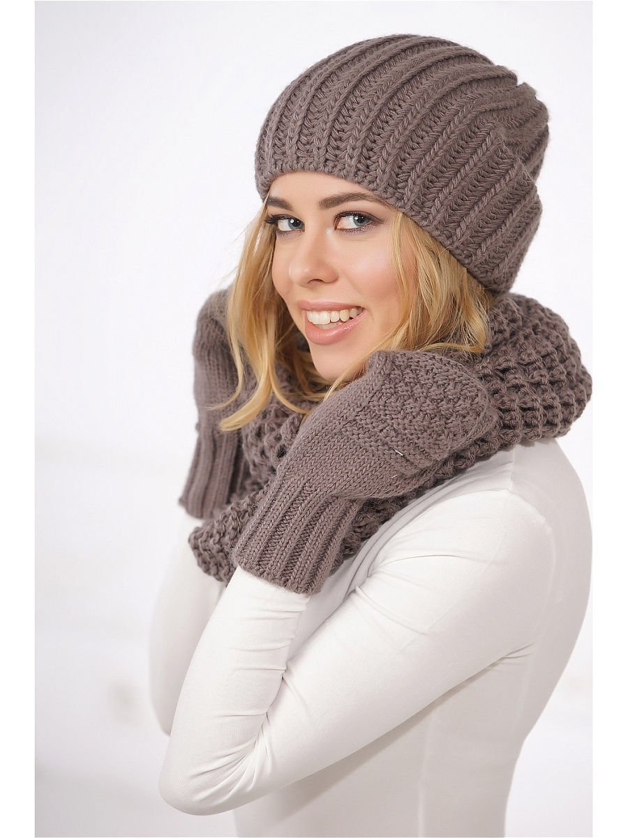 Шапки связанные резинкой