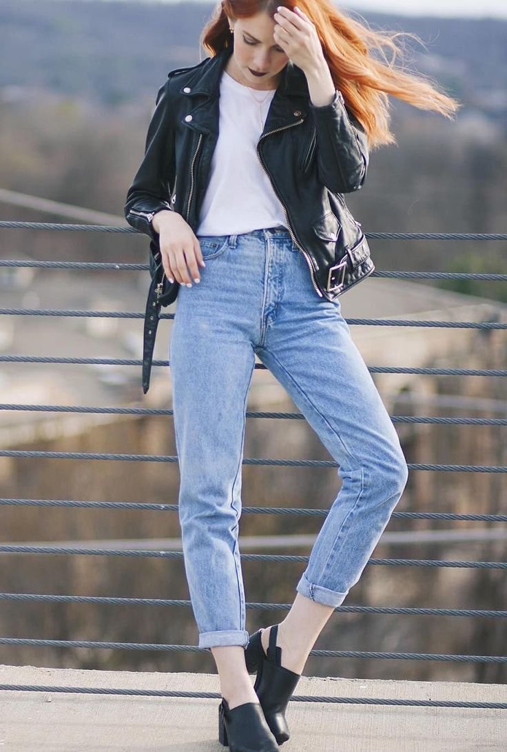 Тонкие ножки в джинсах