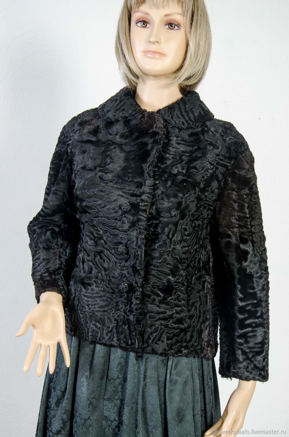Шуба из каракуля