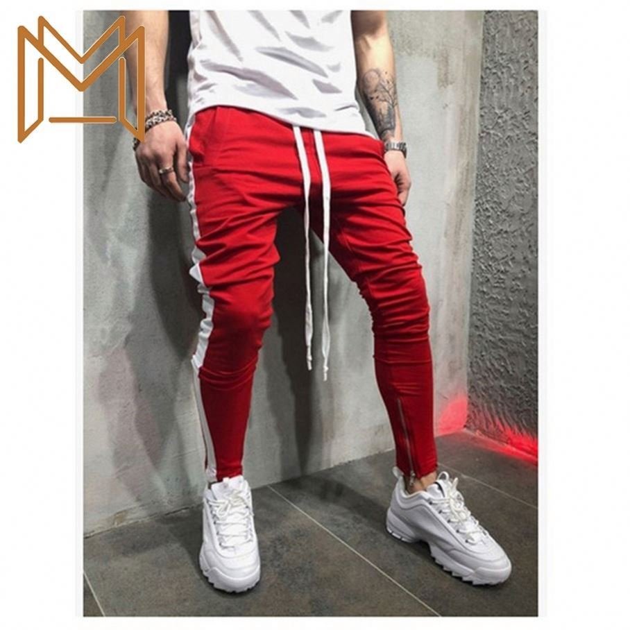 Красные спортивные джоггеры адидас