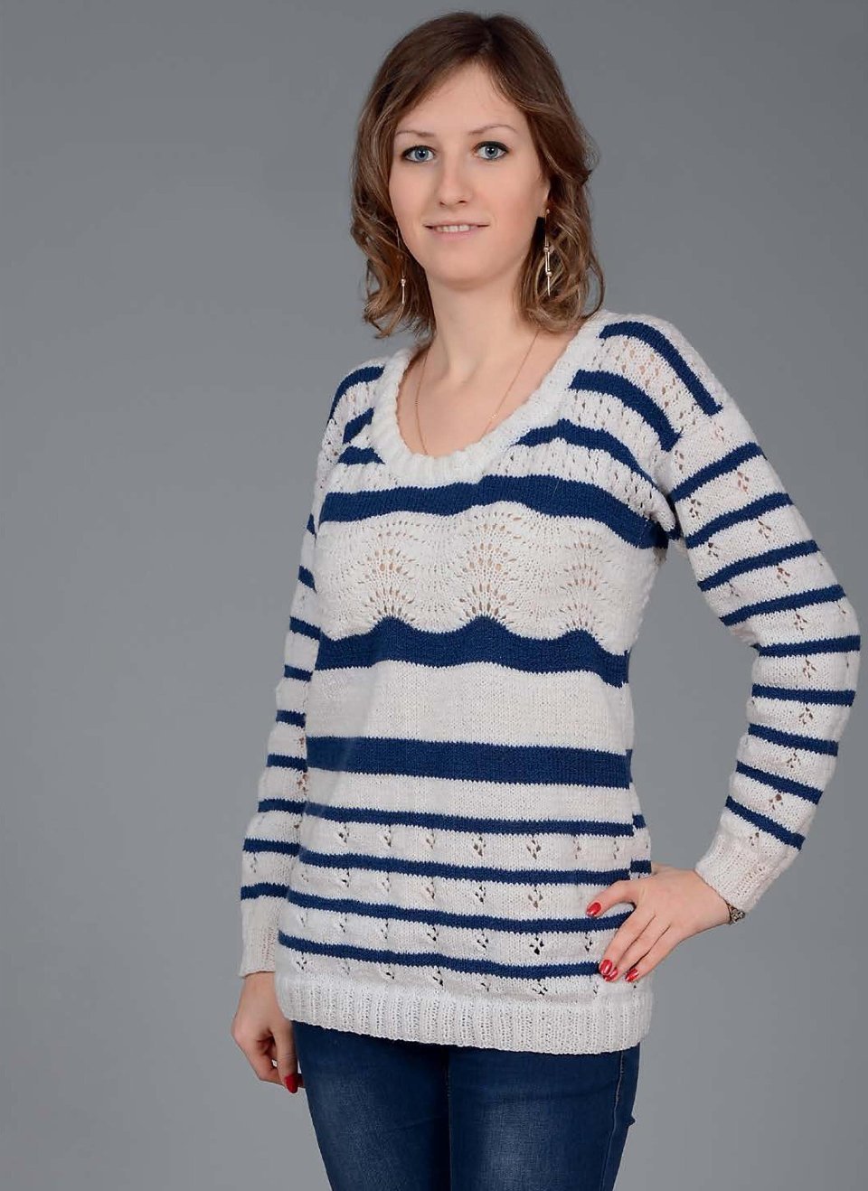 Свитер в полоску