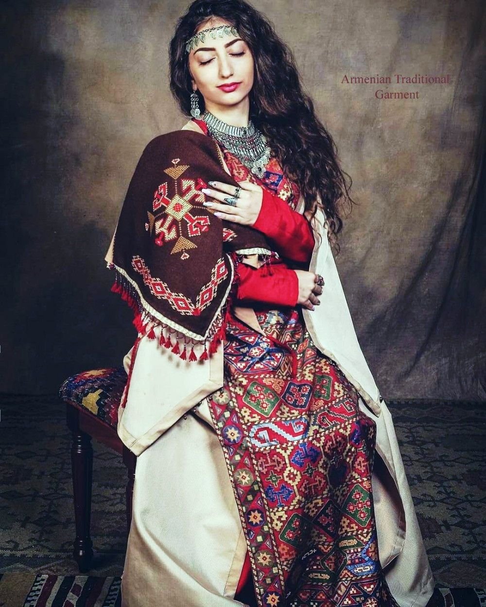 Платья в стиле Османская Империя Bindalli