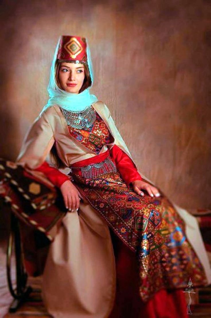 Азербайджан нац костюм
