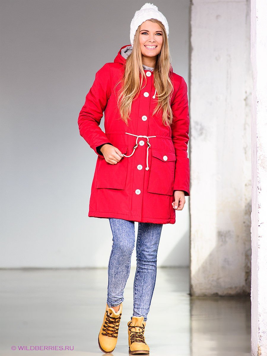 Шапка к серой зимней куртке