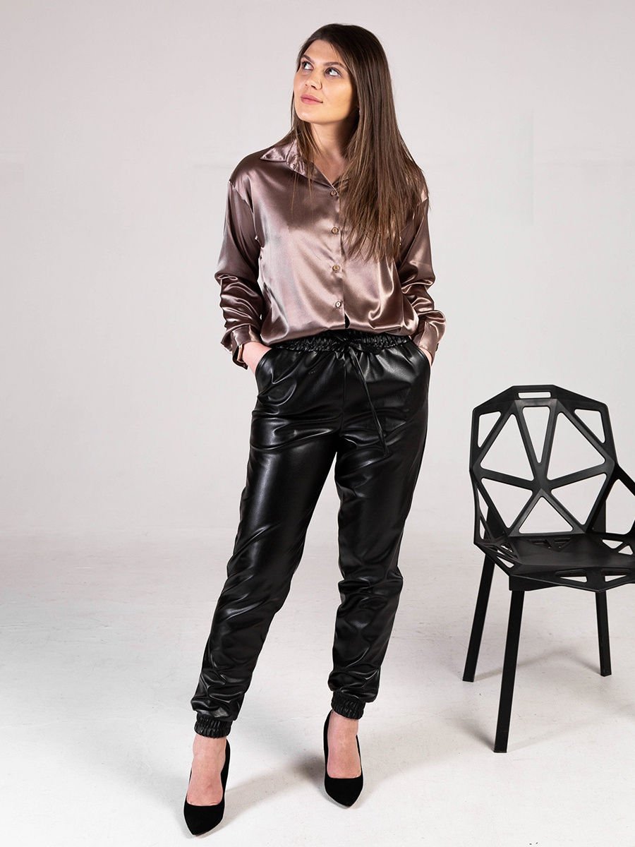 Кожаные штаны с ремнем