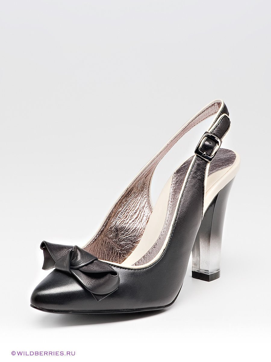 Босоножки на каблуке