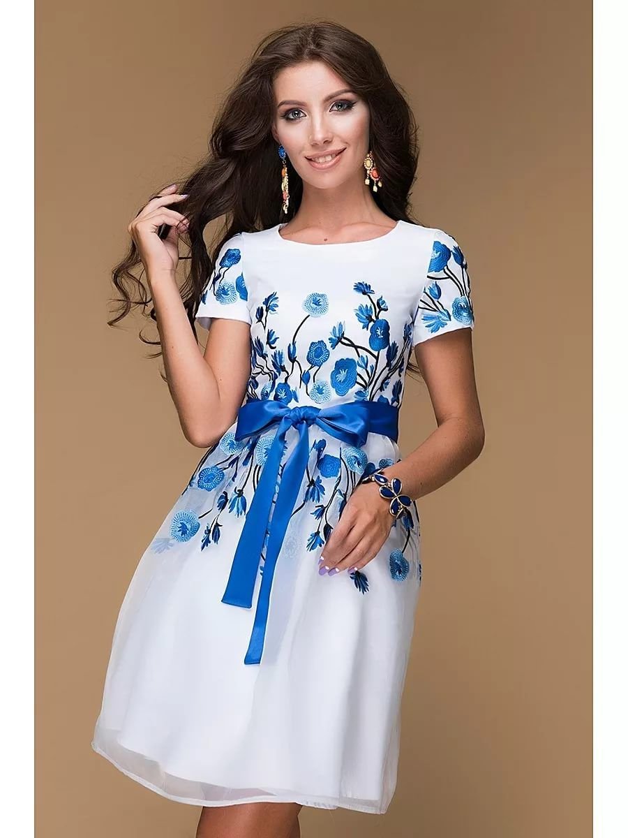 Платье с васильками