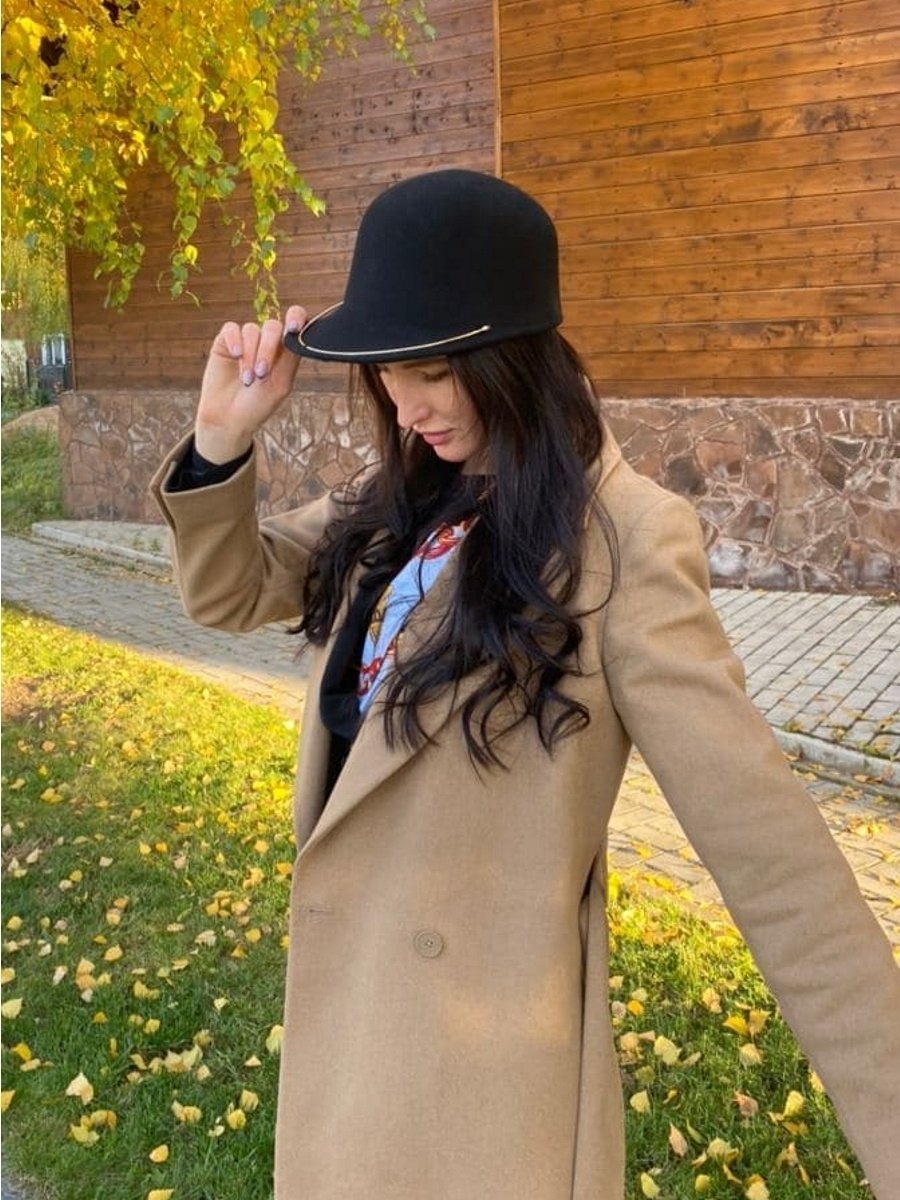 Пальто с кепкой женское