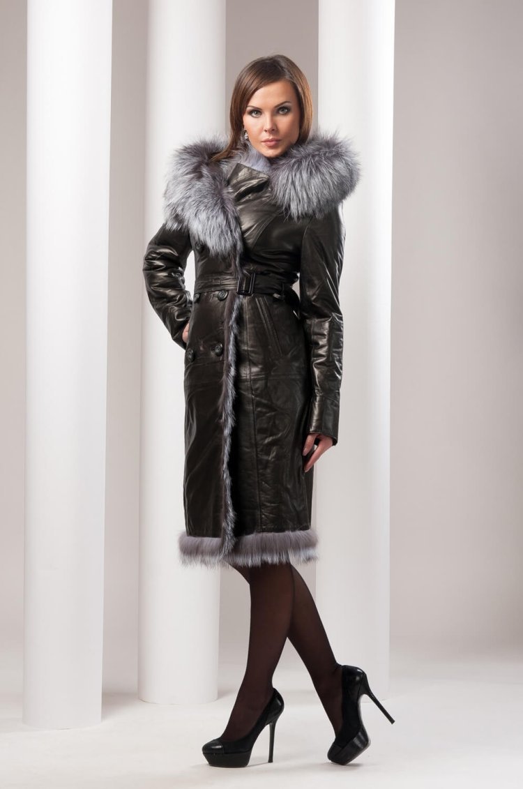 Элегантное кожаное пальто