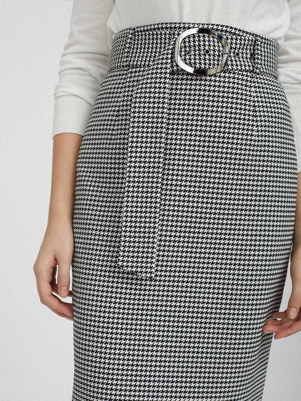 С чем носить юбку в гусиную лапку