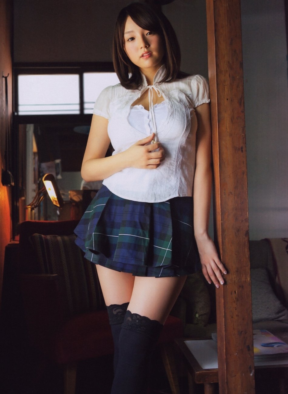 Азиатки в школьной форме