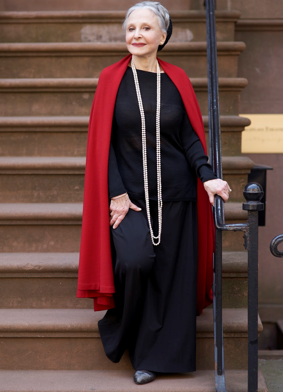 Нарядные платья для женщин