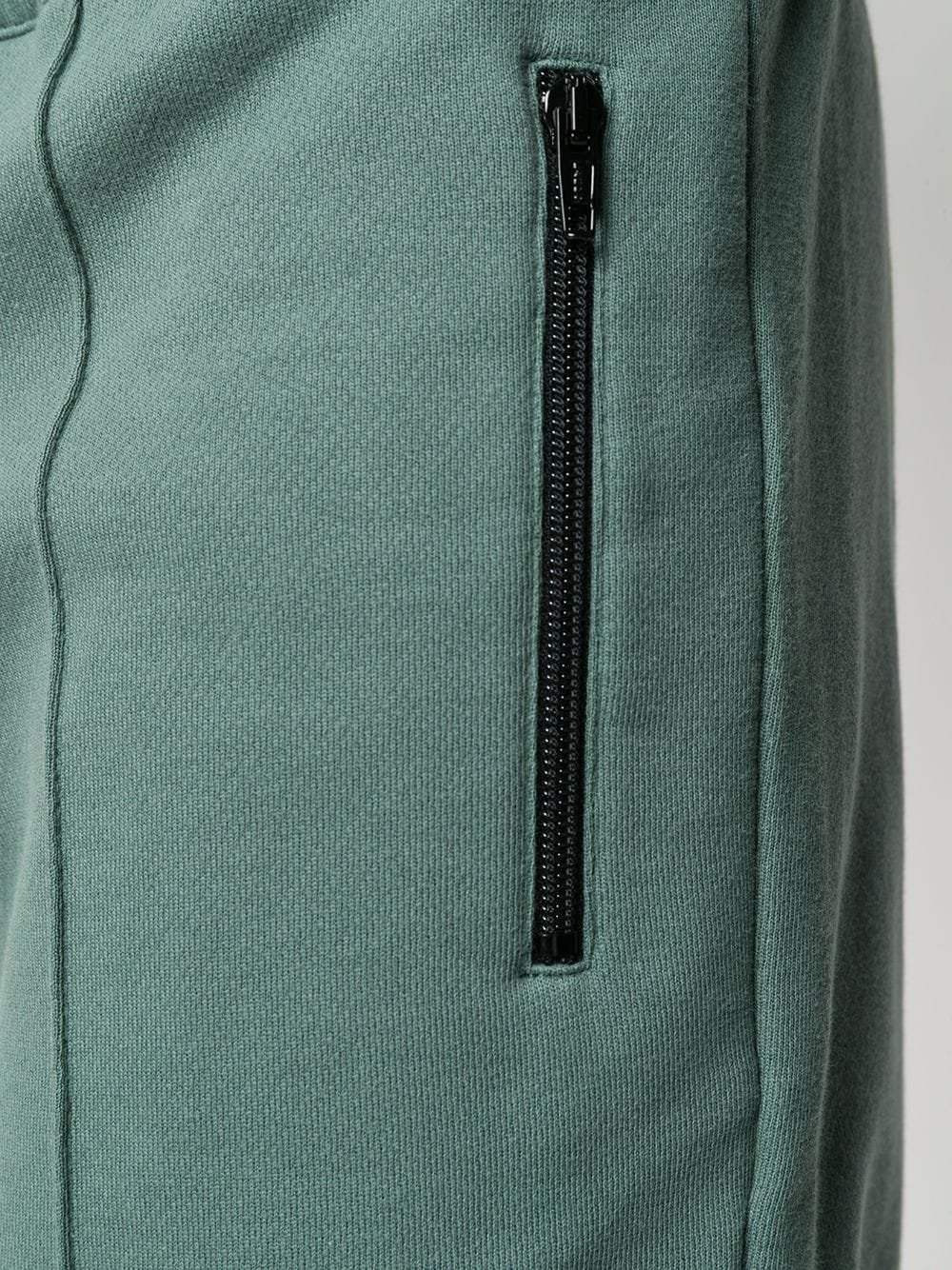 Прорезной карман на молнии