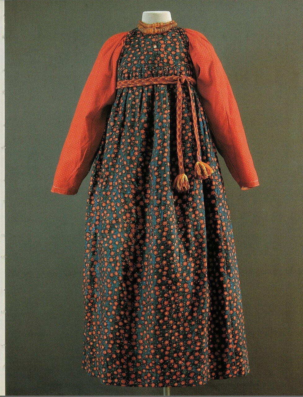 Народный костюм Олонецкой губернии