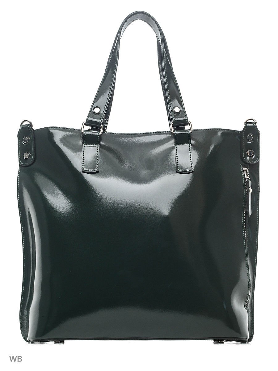 Женская сумочка в руке