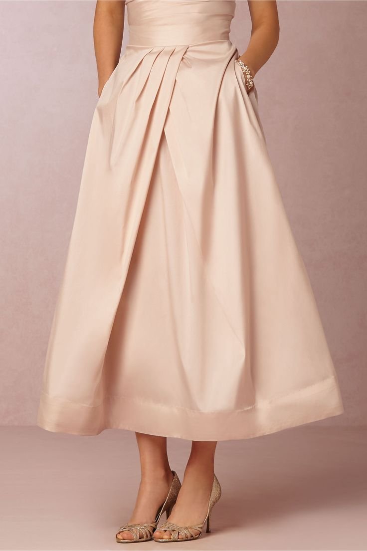 Черно золотое платье с пышной юбкой