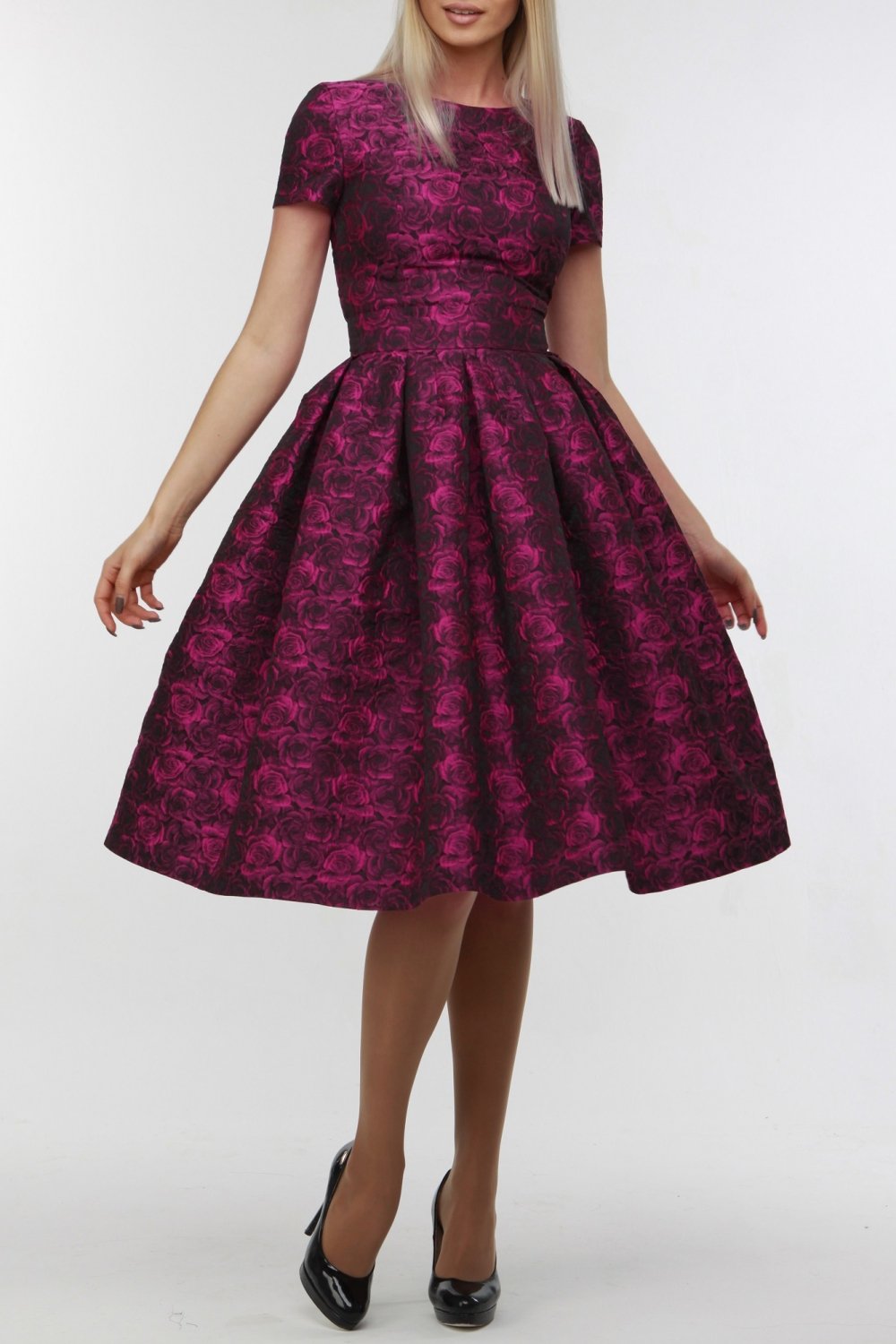 Платье из жаккарда с пышной юбкой