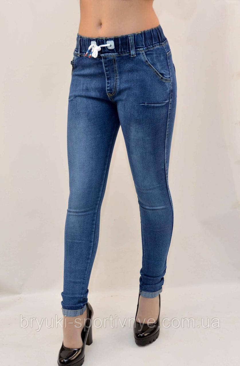 Джинсы женские