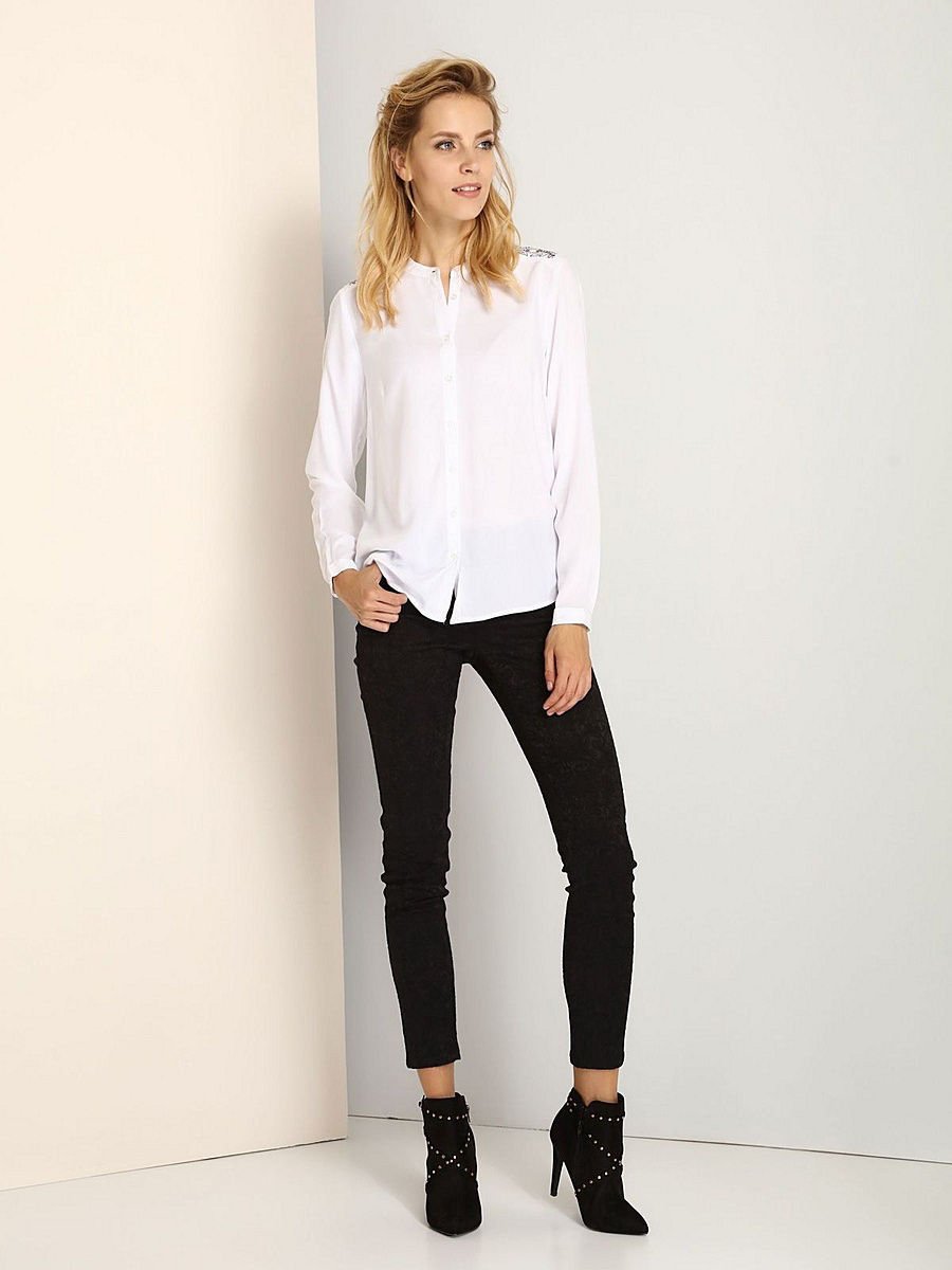 Образы с белой рубашкой оверсайз