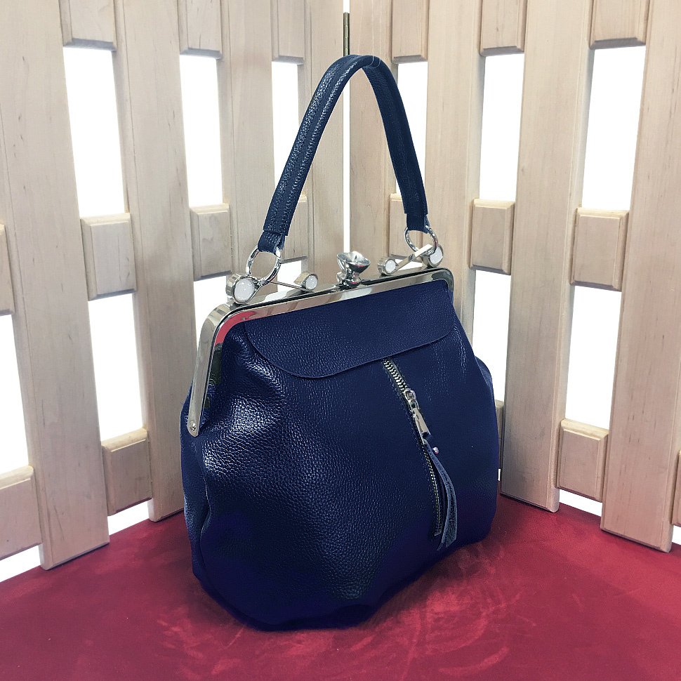 Сумка с замком поцелуйчик