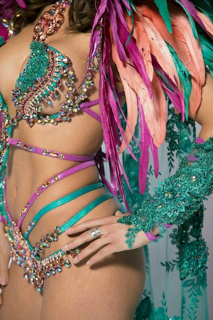 Костюм для самбы бальные танцы