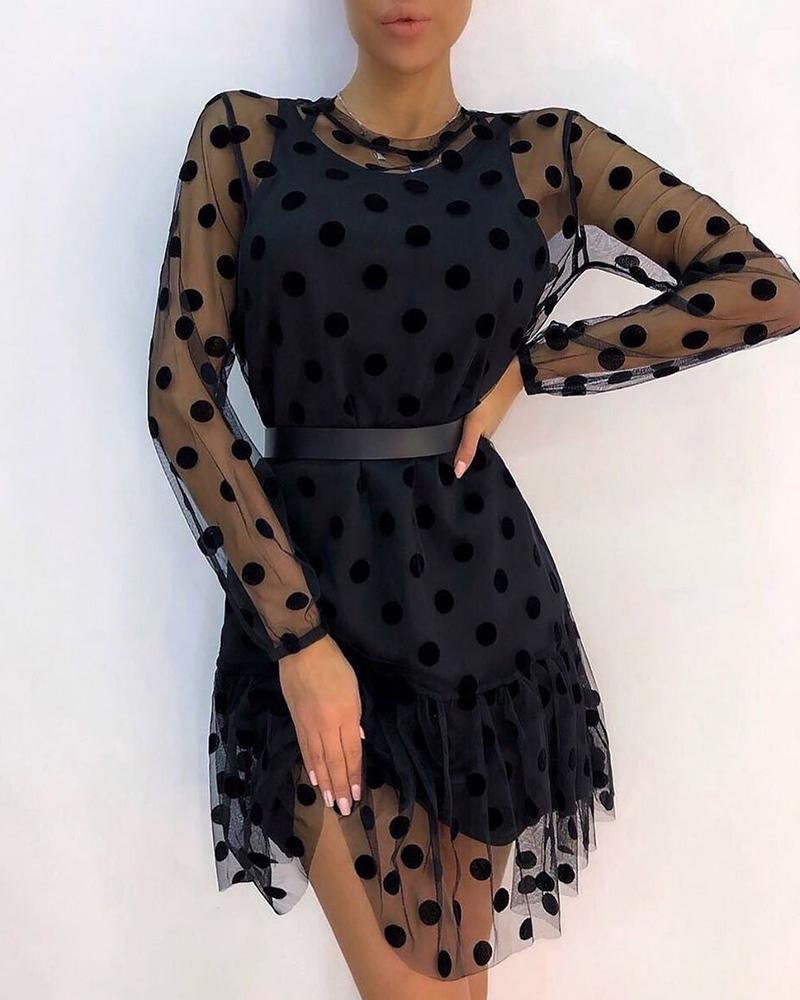 Черное платье с сеткой в горошек
