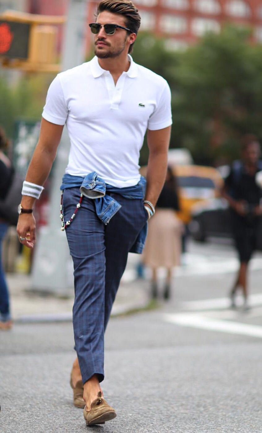 Джессика Альба в ковбойских сапогах