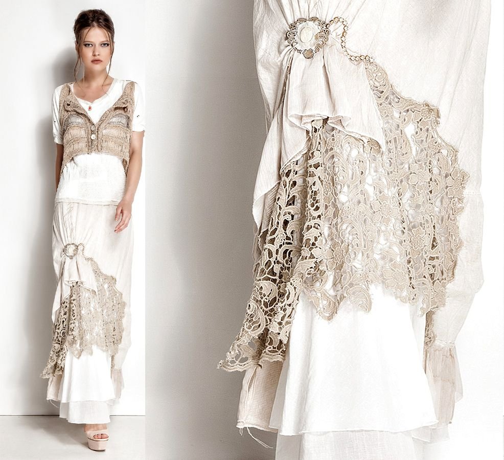 Черное кружевное платье с длинным рукавом