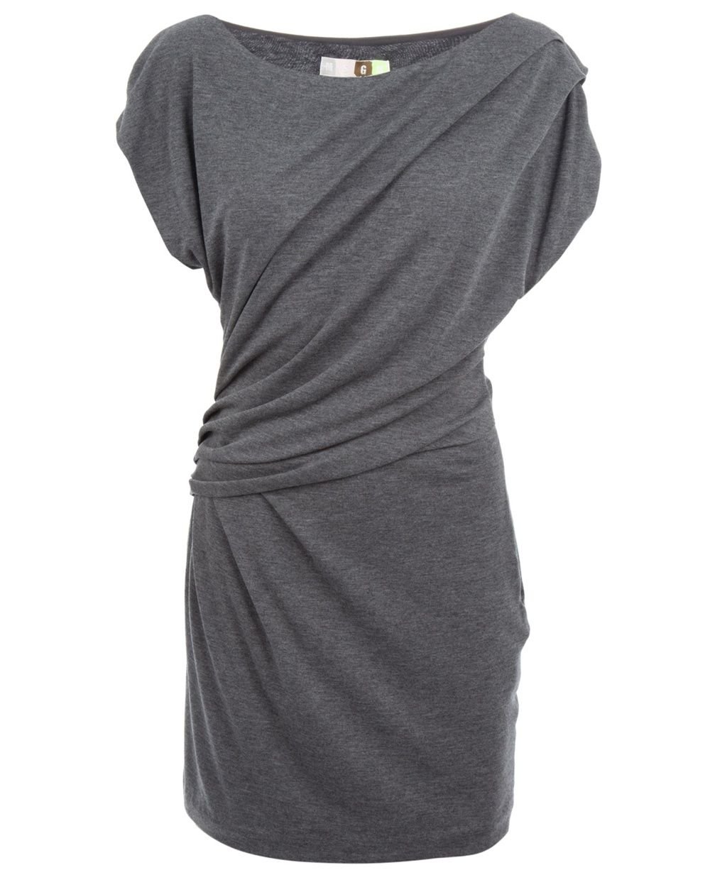 Платье с драпировкой на груди