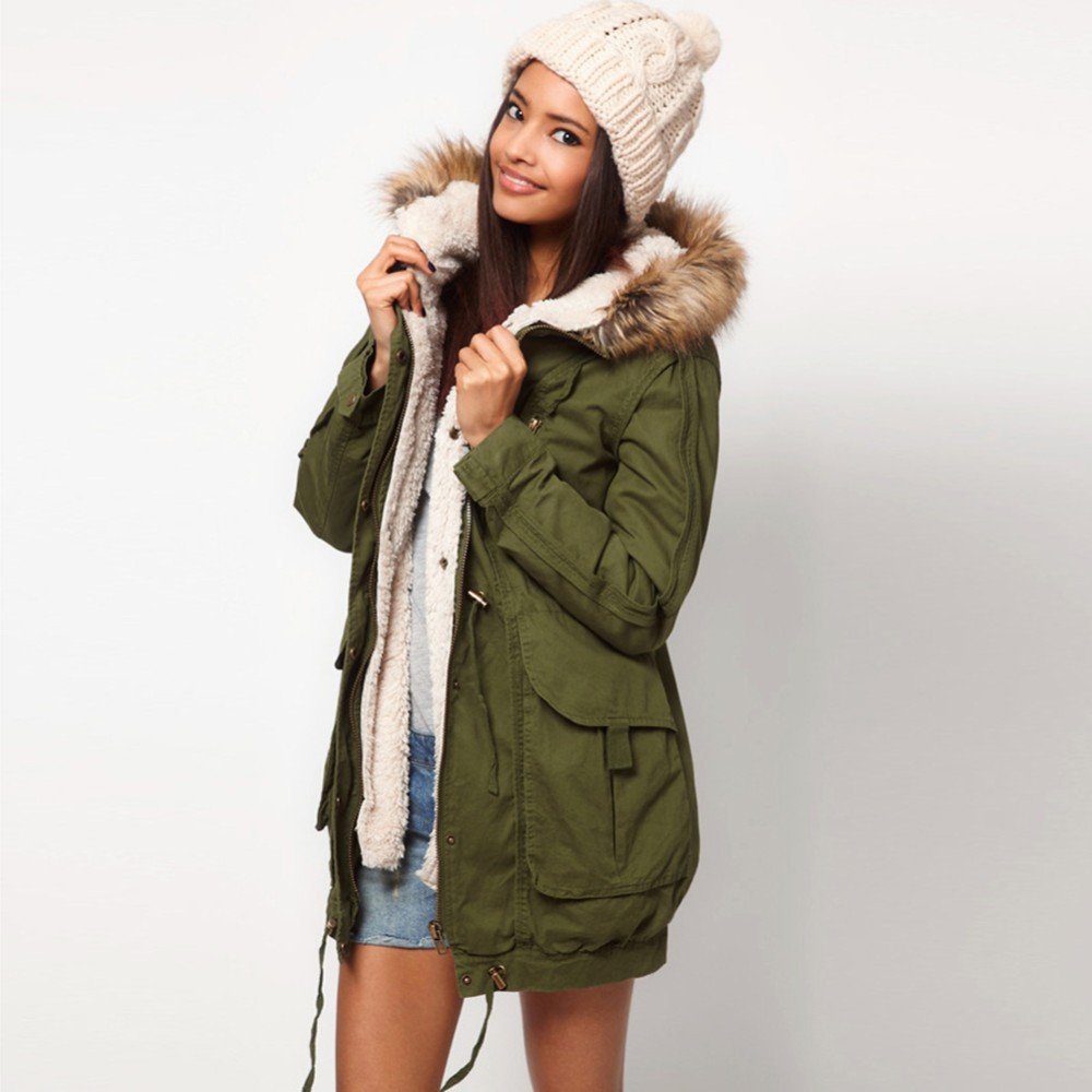 Пуховик цвета хаки для девочки