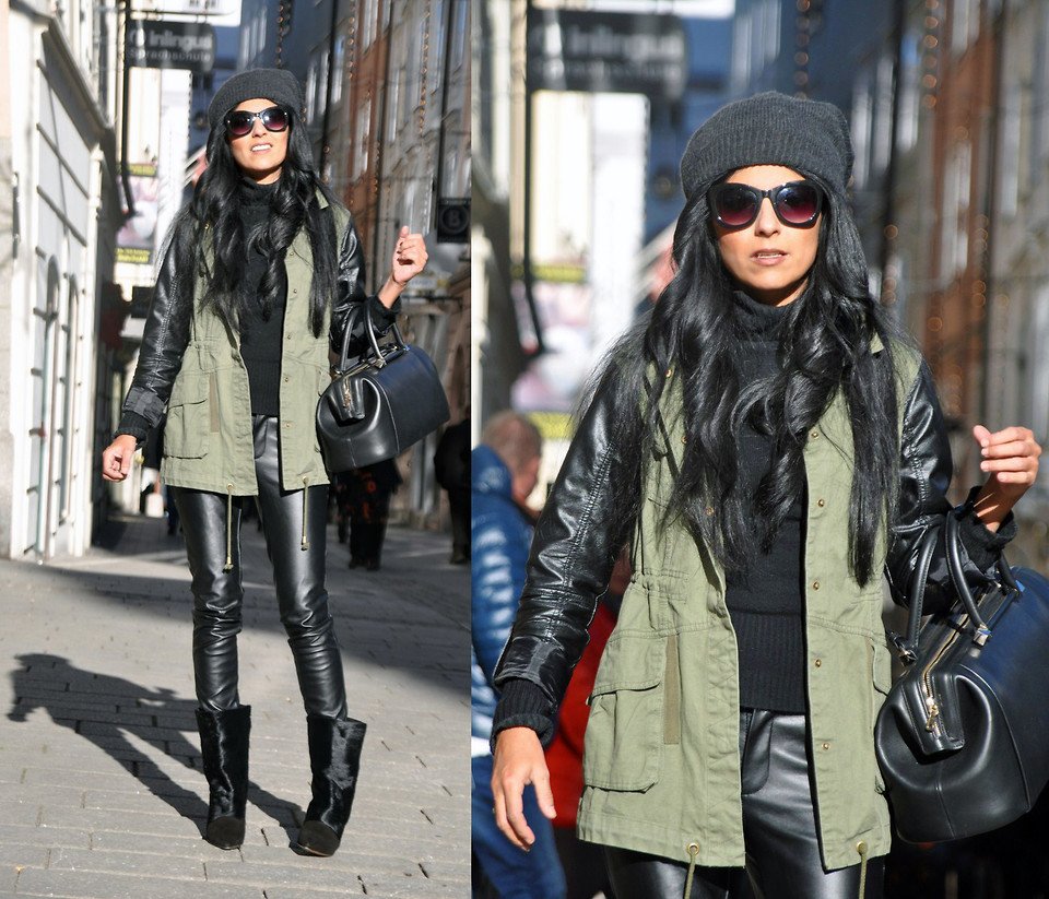 Пуховик с меховой шапкой