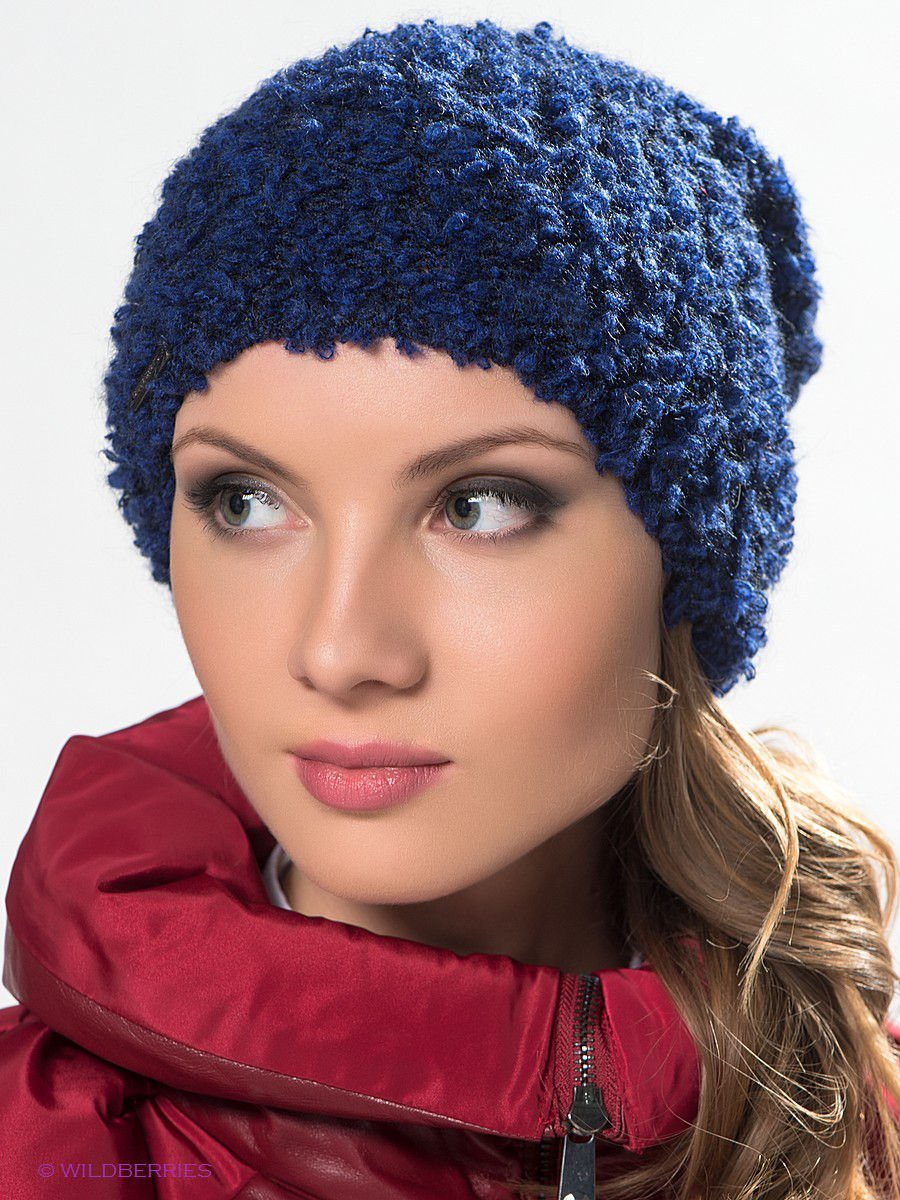 Шапка из буклированной пряжи