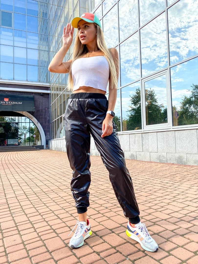 Спортивный костюм женский