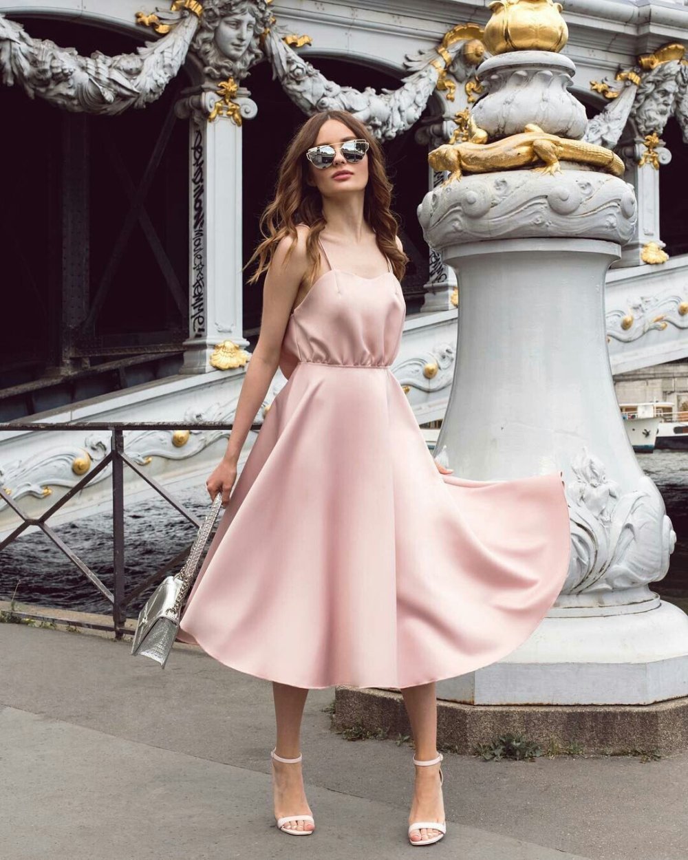 Чон Давон в платье