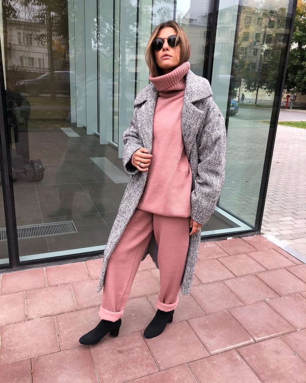 Трикотажный костюм с пальто