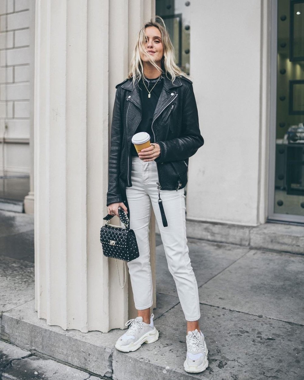 Сникерсы со спортивными штанами