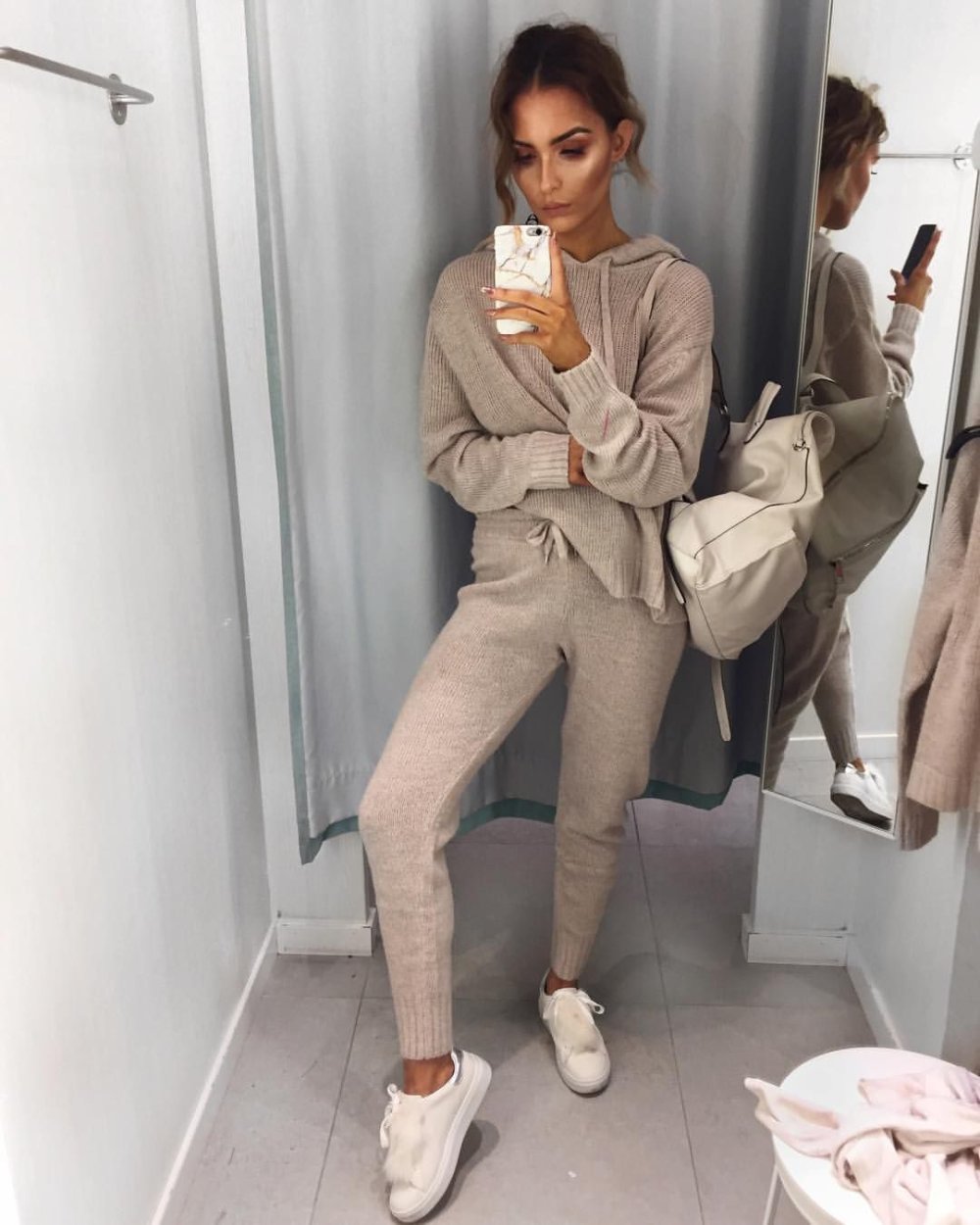 Лук спортивный костюм и пальто