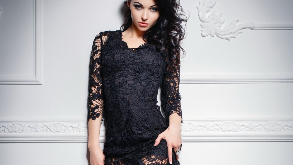 Платье кружевное