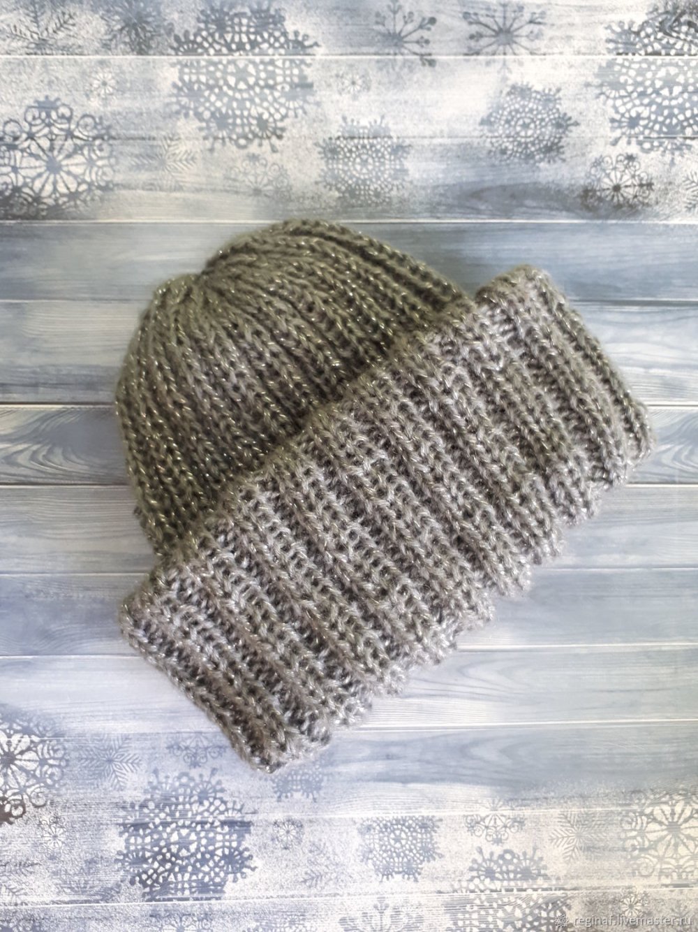 Шапки крючком из пряжи с люрексом