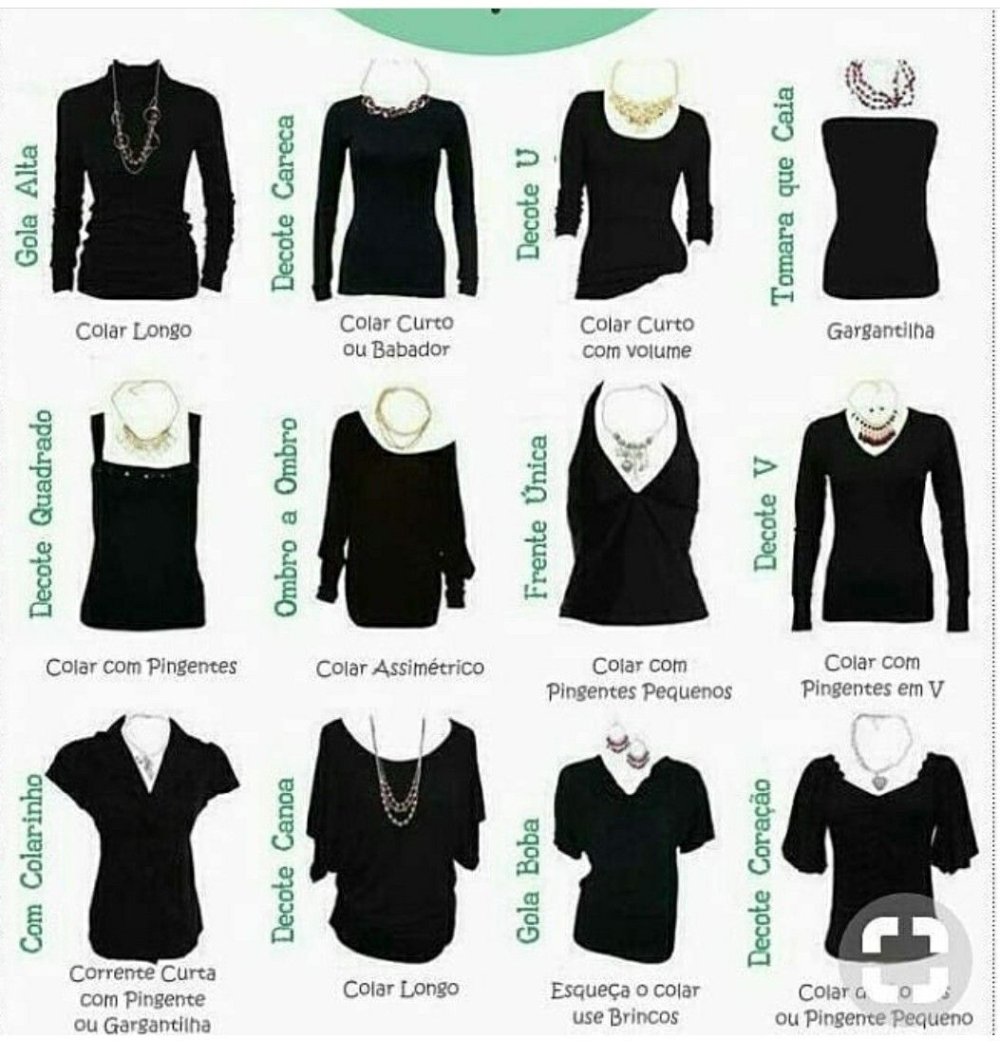 Черное платье с круглым вырезом