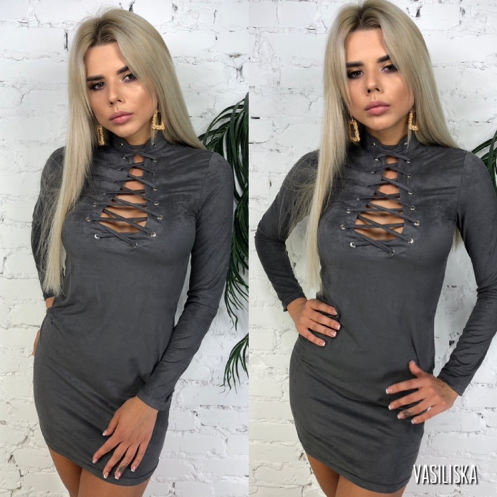 Платье со шнуровкой на груди