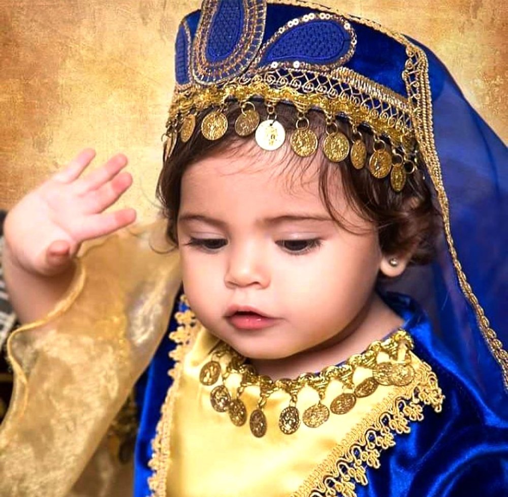 Азербайджанский национальный мужской костюм черкеска