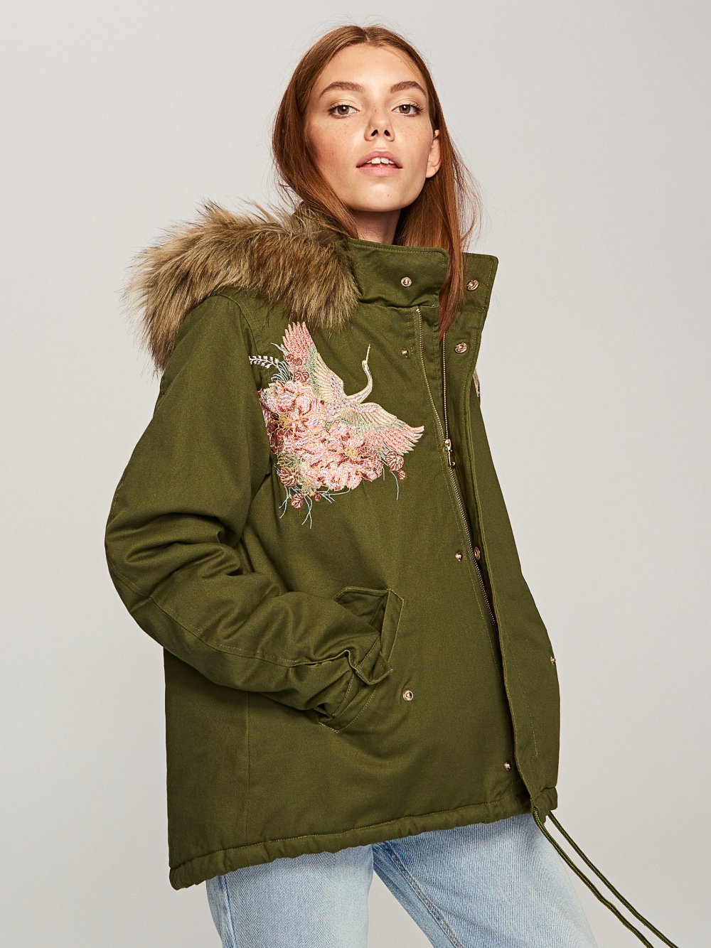 Шарф для парки цвета хаки