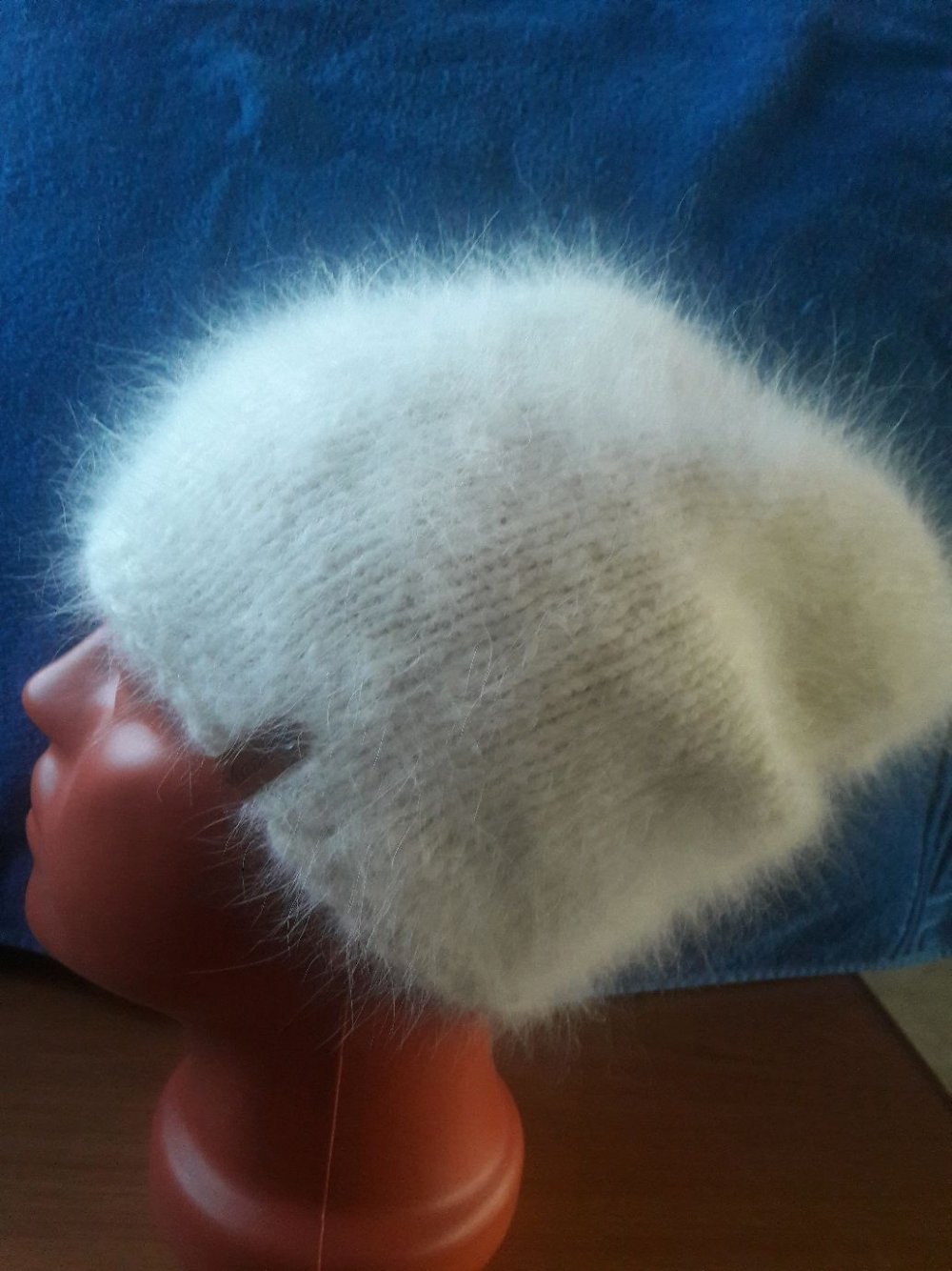 Холодный ветер теплые рукавички