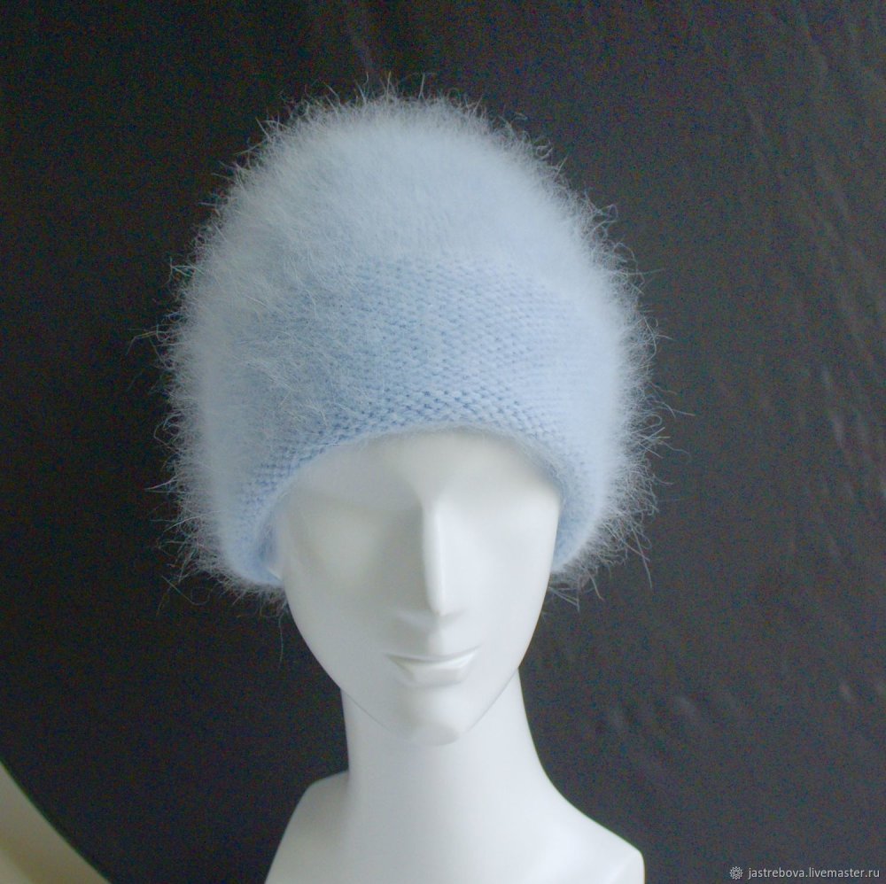 Кофта спицами из пуха кролика