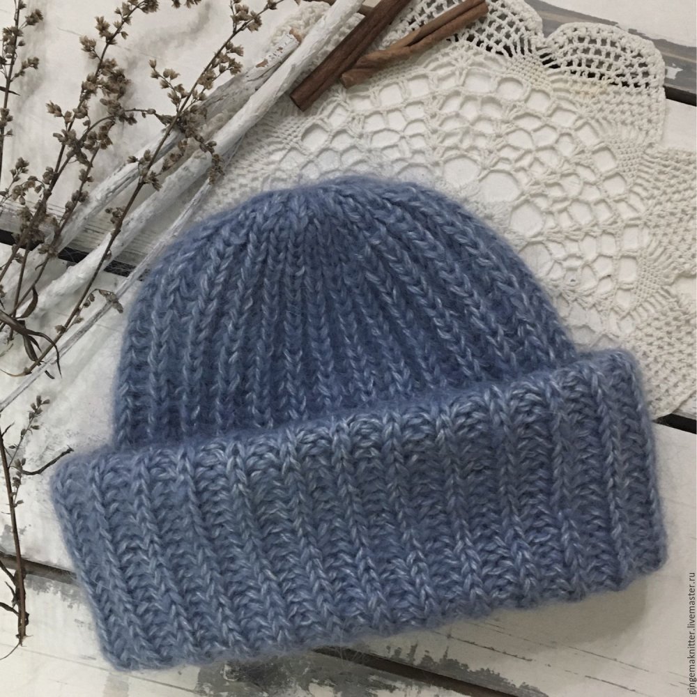 Шапка резинкой 2х2 с удлиненной макушкой