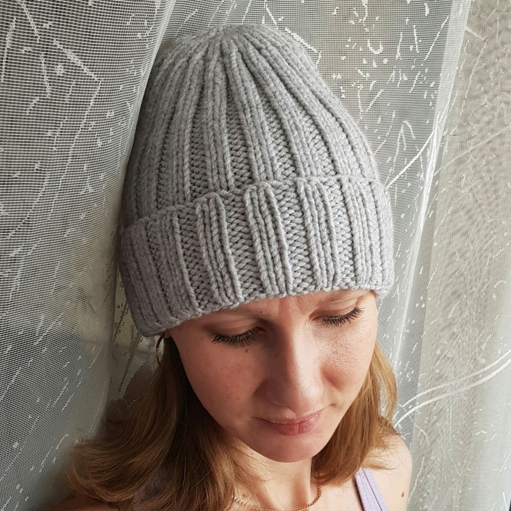 Шапка английской резинкой