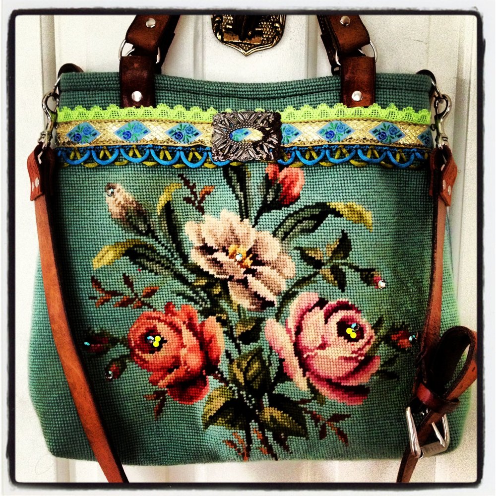 Сумка с вышивкой крестом